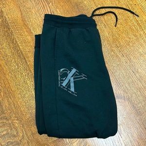 XL Calvin Klein joggers